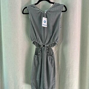 Girls size 18 Mayoral Black and White Sheath Midi Dress with side cutouts